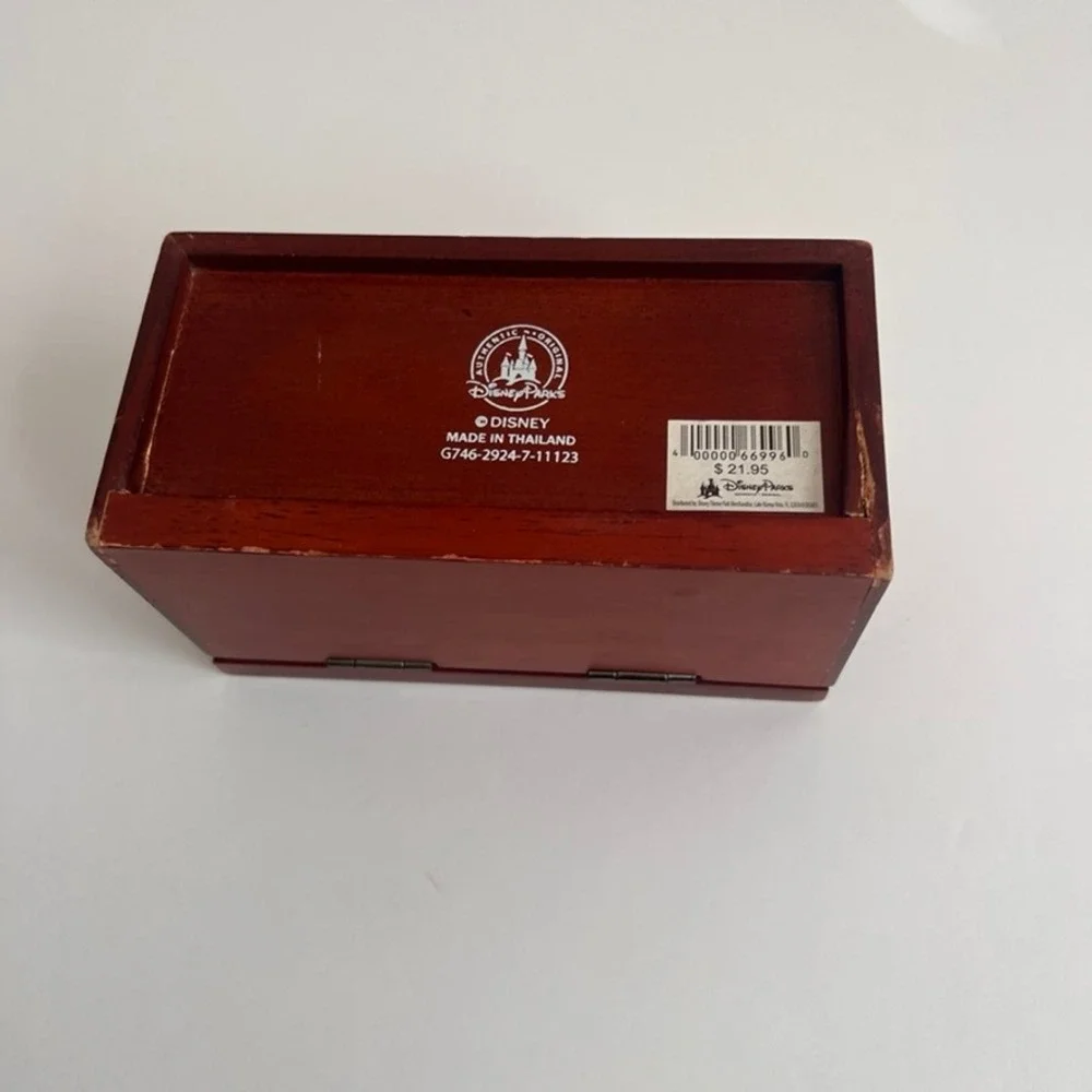 Disney Parks‎ Mickey Mouse Wooden Keepsake Trinket Box Cherry Finish